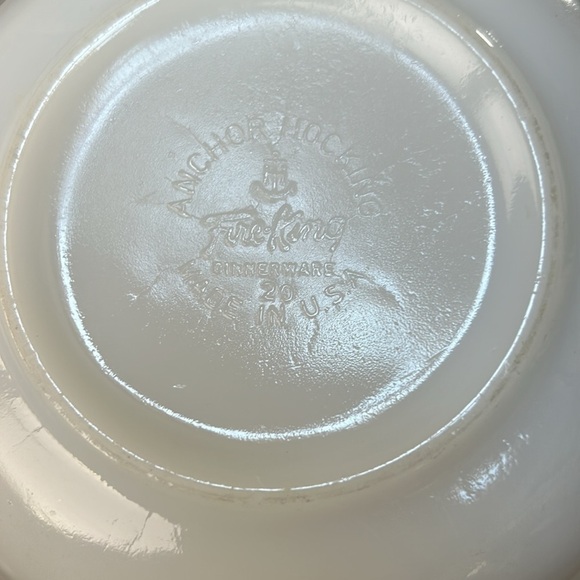 Fire King Anchor Hocking Vintage White Swirl Serving Bowl - Picture 7 of 8